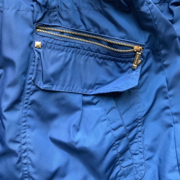 MICHAEL KORS Rain jacket Windbreaker Blue. Size S. - Picture 6 of 7